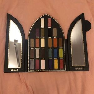 Kat Von D Saint + Sinner Palette
